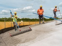 Une fondation d'éolienne en béton décarboné ...